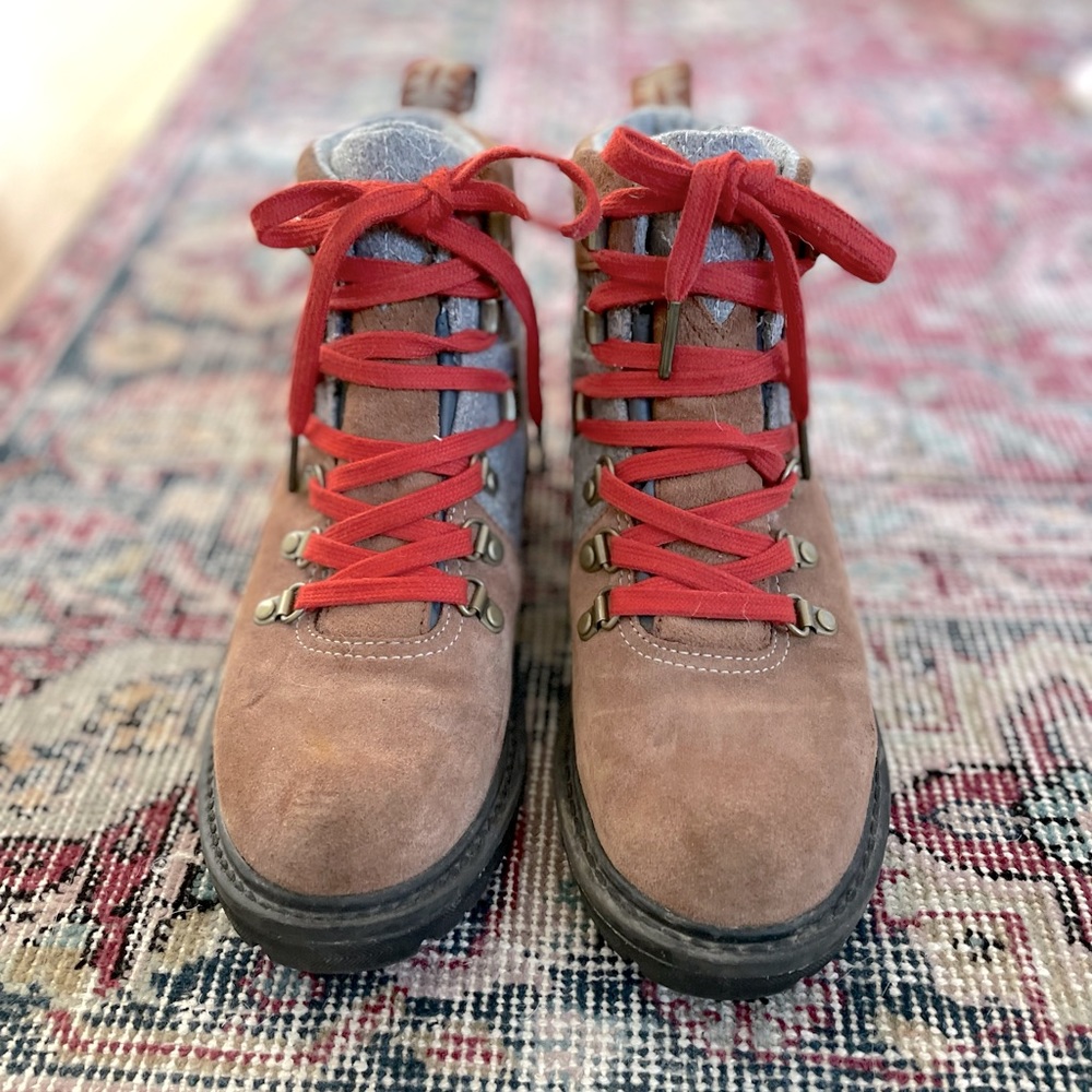 Tom’s Mesa Boots